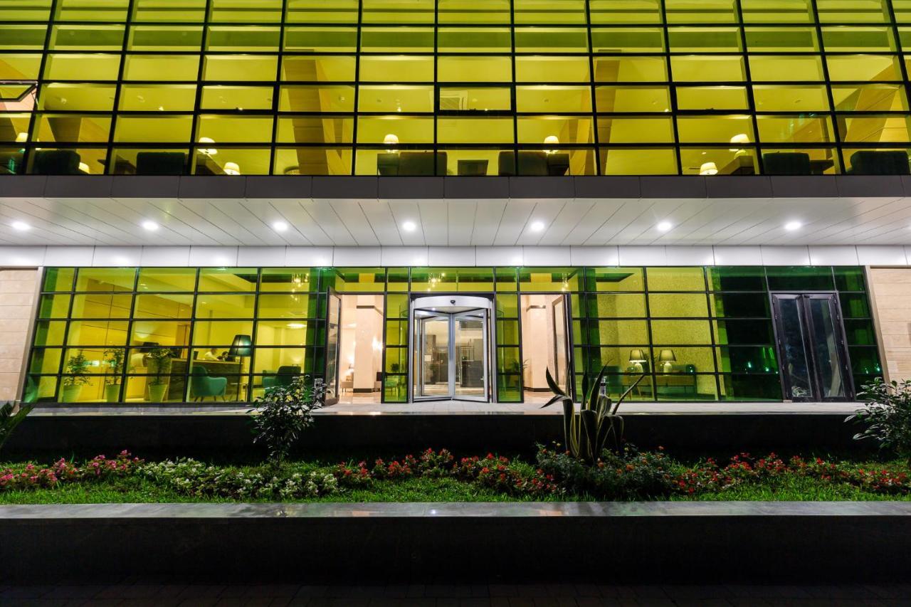 Отель Western Premier 5*